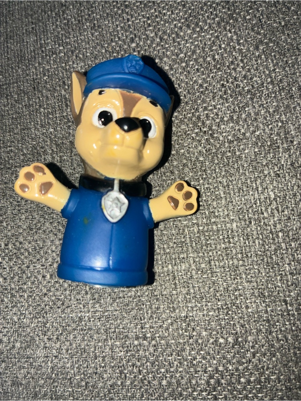 Nickelodeon PAW Patrol Chase Character Vinyl Finger Puppet